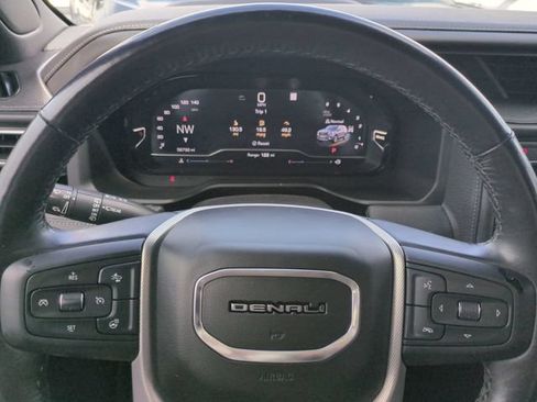 Used 2022 GMC Yukon Denali w/ Denali Premium Package AWD/4WD image 32