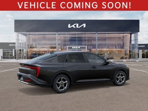 New 2026 Kia K4 LXS image 6