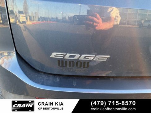 Used 2018 Ford Edge SEL w/ Equipment Group 201A image 9