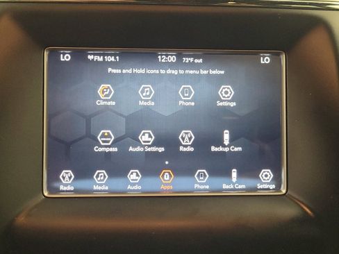 Used 2018 Jeep Grand Cherokee Laredo RWD image 25