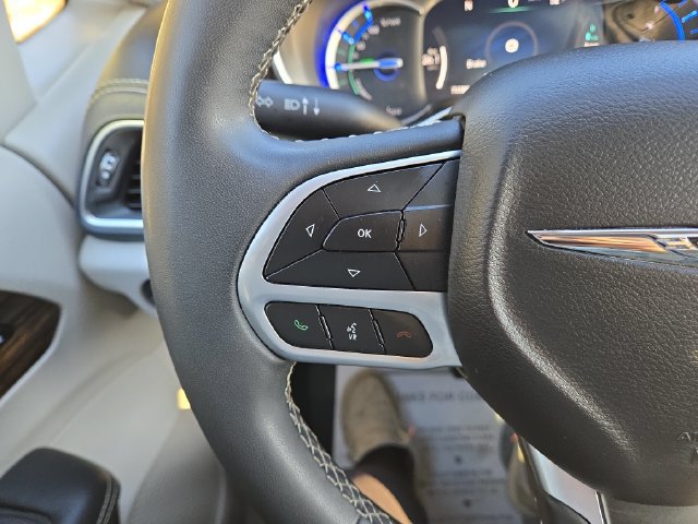 Used 2023 Chrysler Pacifica Limited FWD image 22