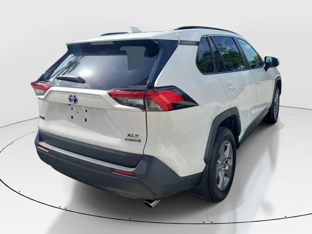 Used 2024 Toyota RAV4 XLE w/ Convenience Package AWD/4WD image 10