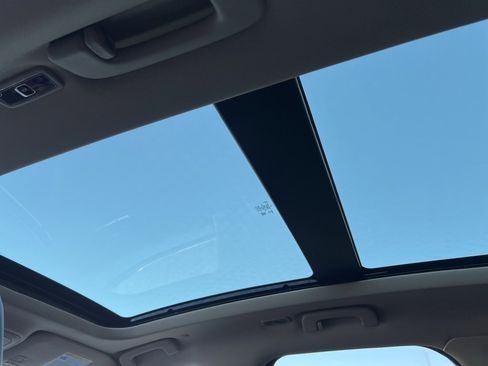 Used 2026 Lincoln Corsair Premiere image 32