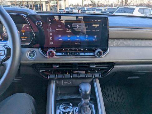 Used 2024 Chevrolet Colorado ZR2 w/ ZR2 Bison Edition image 20