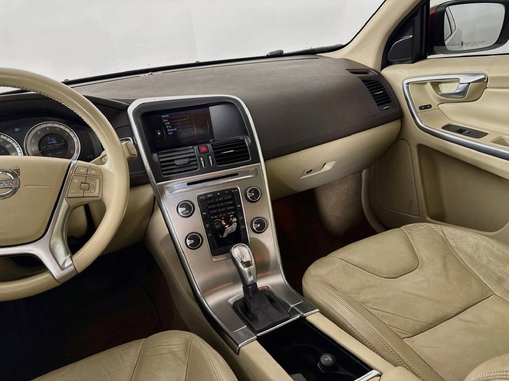 Used 2013 Volvo XC60 3.2 FWD image 26
