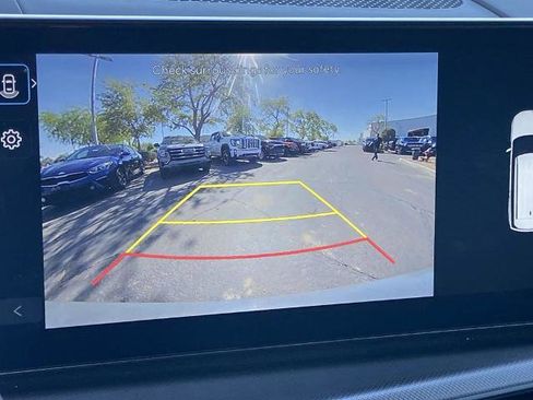 Used 2025 Hyundai Santa Fe SEL image 10