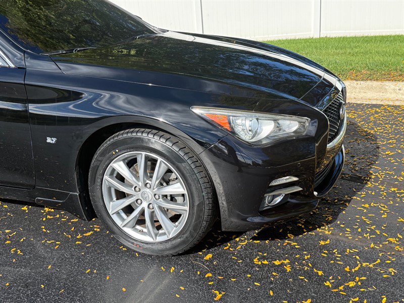 Used 2014 INFINITI Q50 Premium w/ Deluxe Touring Package AWD/4WD image 31