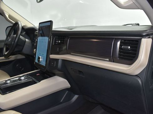 Used 2022 Ford Expedition Max Platinum image 24