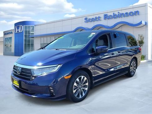 Certified 2024 Honda Odyssey EX-L image 2