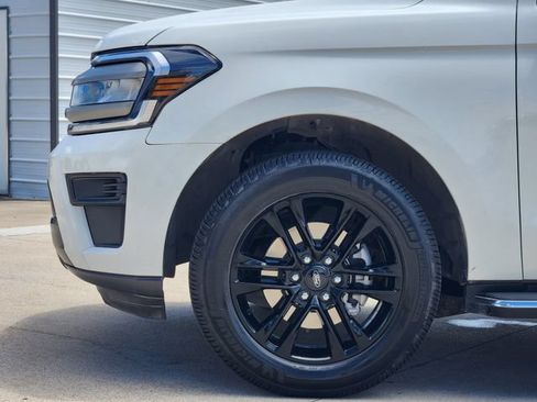 Used 2023 Ford Expedition XLT RWD image 8