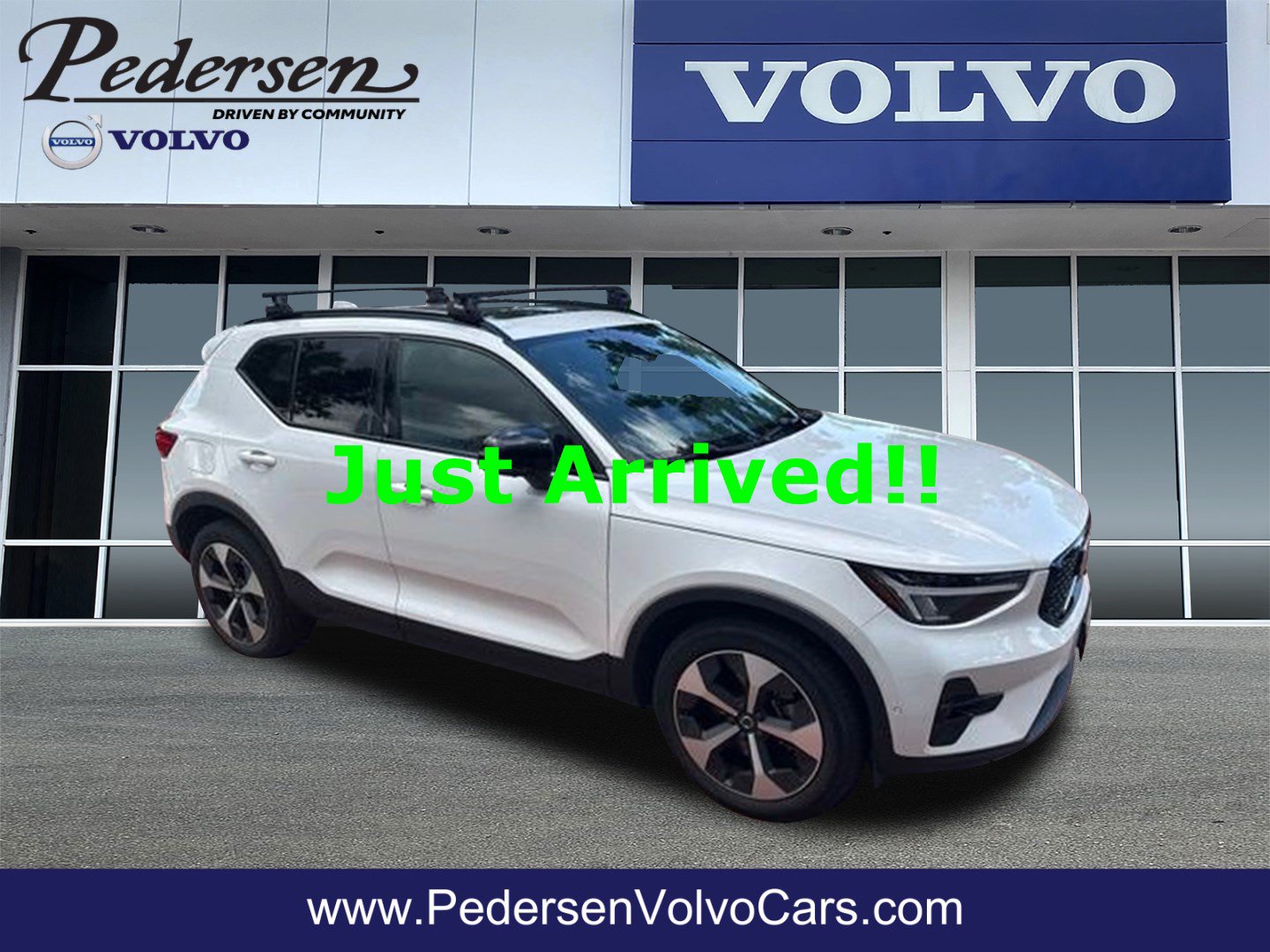 Used 2023 Volvo XC40 B5 Ultimate w/ Protection Package Premier AWD/4WD image 1