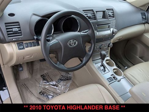 Used 2010 Toyota Highlander Base image 16
