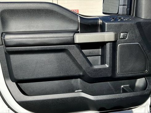 Used 2018 Ford F150 Raptor w/ Equipment Group 802A Luxury AWD/4WD image 27