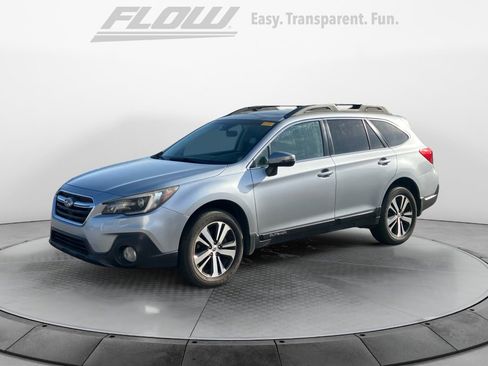 Used 2019 Subaru Outback 2.5i Limited w/ Popular Package #2 image 4