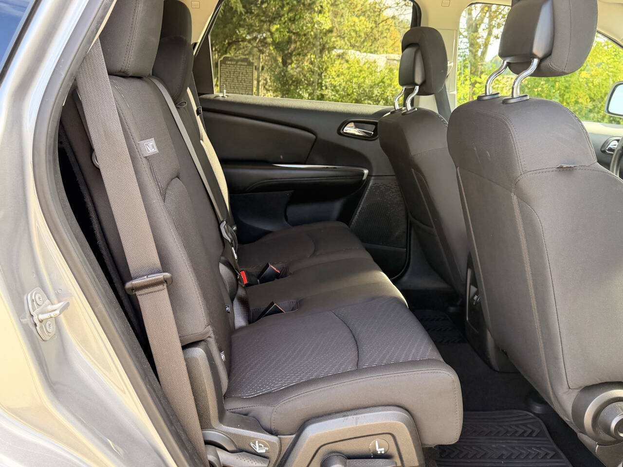 Used 2018 Dodge Journey SE w/ Mopar All Weather Group FWD image 23