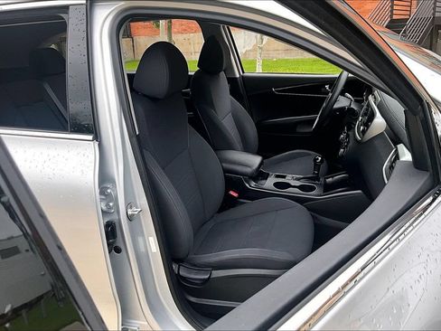 Used 2018 Kia Sorento L FWD image 10