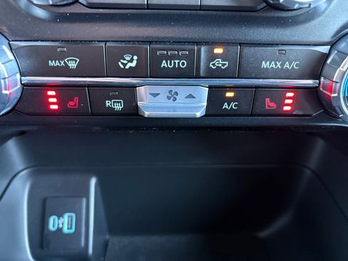 Used 2023 Ford F150 XLT w/ Equipment Group 302A High image 21