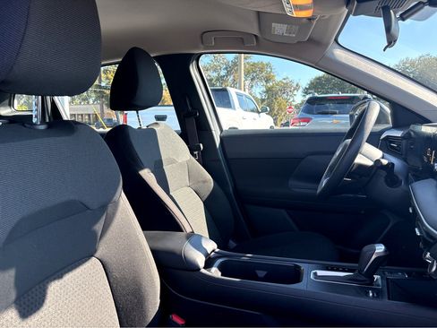 Used 2025 Nissan Kicks S image 8