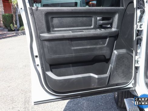 Used 2022 RAM 5500 Tradesman w/ Chrome Appearance Group image 13