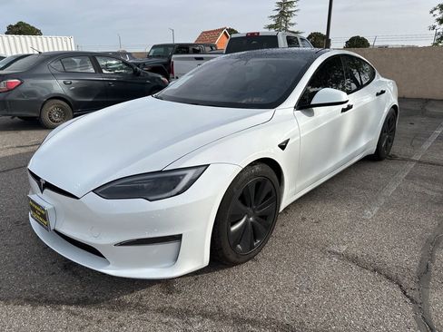 Used 2023 Tesla Model S image 2