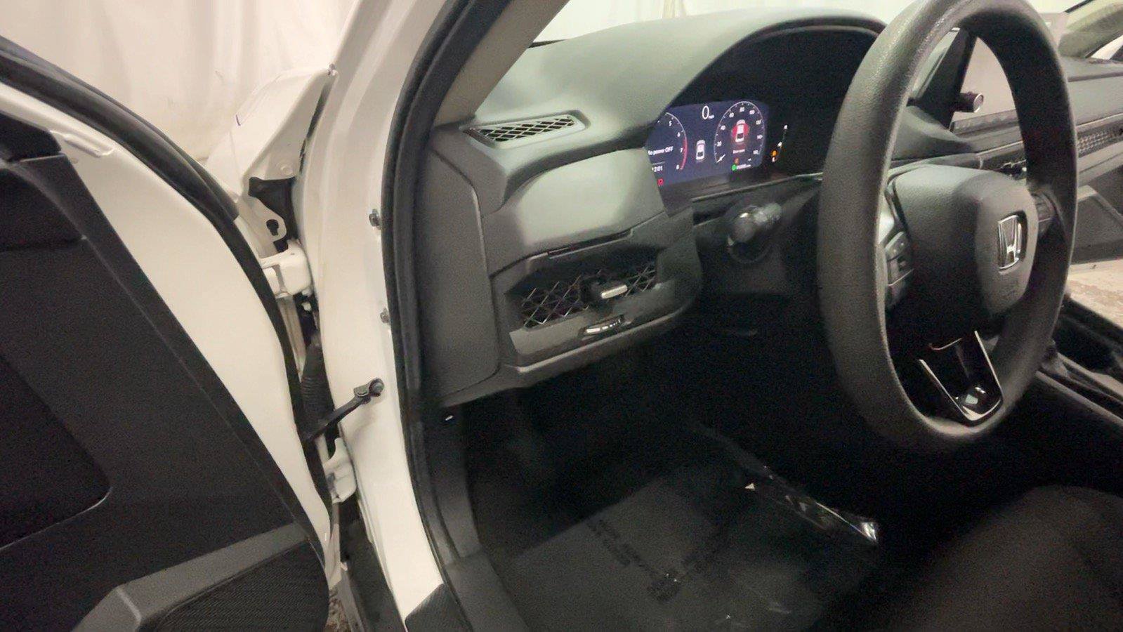 Certified 2025 Honda Accord SE image 32