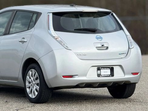 Used 2014 Nissan Leaf S image 16