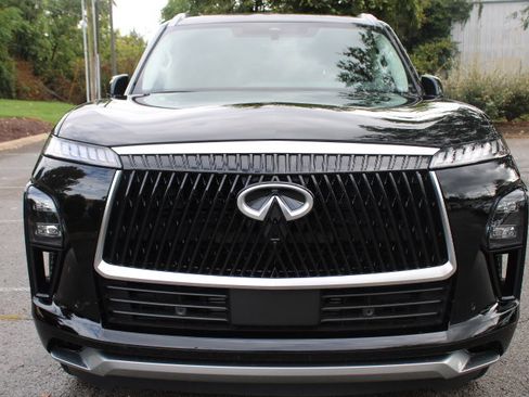 Used 2025 INFINITI QX80 Pure w/ Cargo Package image 4
