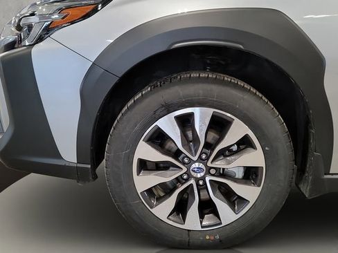 Certified 2025 Subaru Outback Limited image 23