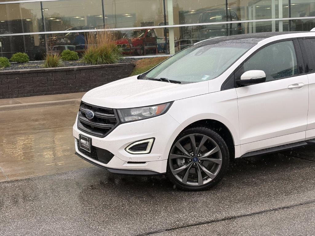 Used 2018 Ford Edge Sport w/ Equipment Group 401A AWD/4WD image 2