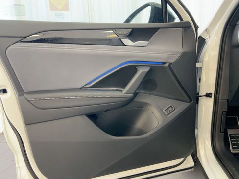 New 2026 Volkswagen Tiguan SE R-Line image 22