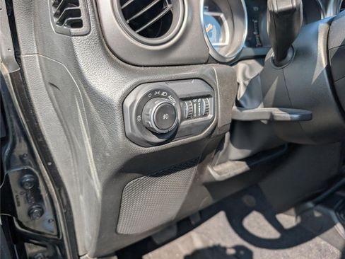 Used 2022 Jeep Wrangler Unlimited Sport AWD/4WD image 20