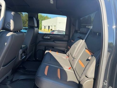Used 2025 GMC Sierra 2500 AT4 AWD/4WD image 28
