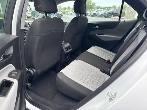 Used 2024 Chevrolet Equinox LS w/ Driver Confidence II Package FWD image 11