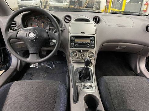 Used 2000 Toyota Celica GT FWD image 18
