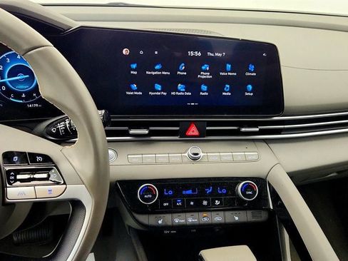 Used 2023 Hyundai Elantra SEL w/ Convenience Package FWD image 17