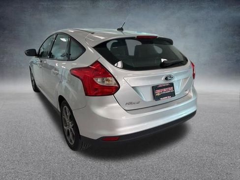 Used 2014 Ford Focus SE w/ Equipment Group 201A FWD image 10