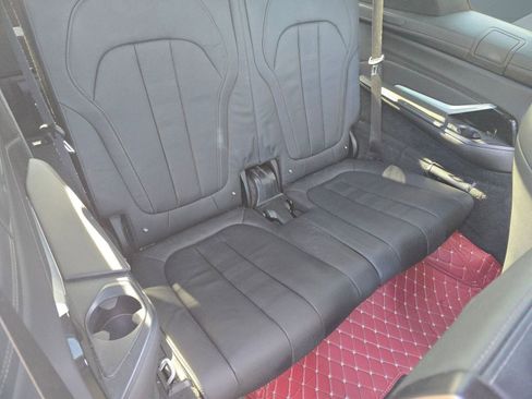 Used 2020 BMW X7 M50i image 28