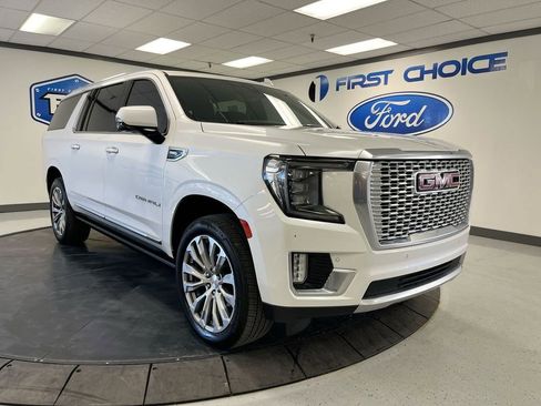 Used 2021 GMC Yukon XL Denali w/ Denali Ultimate Package AWD/4WD image 2