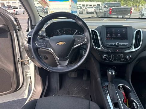 Used 2020 Chevrolet Equinox LT w/ Driver Convenience Package FWD image 15