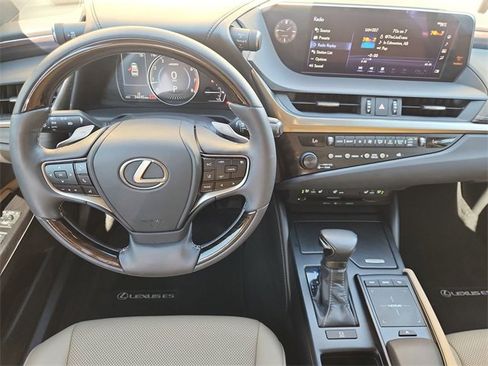 Used 2020 Lexus ES 350 w/ Premium Package image 11