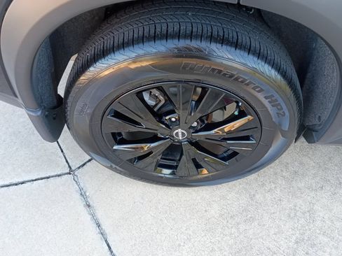 Used 2023 Nissan Rogue SV w/ SV Premium B Package FWD image 23