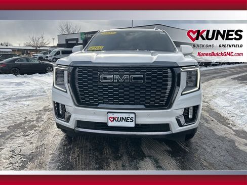 Used 2023 GMC Yukon XL Denali Ultimate image 13