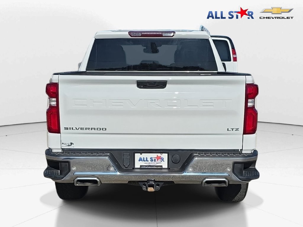 Used 2022 Chevrolet Silverado 1500 LTZ AWD/4WD image 4