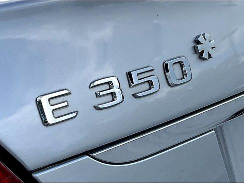 Used 2007 Mercedes-Benz E 350 4MATIC Sedan image 29