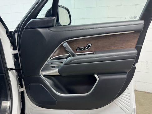 Used 2024 Land Rover Range Rover SE AWD/4WD image 33