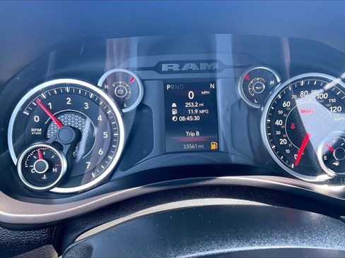 Used 2025 RAM 2500 Big Horn AWD/4WD image 18