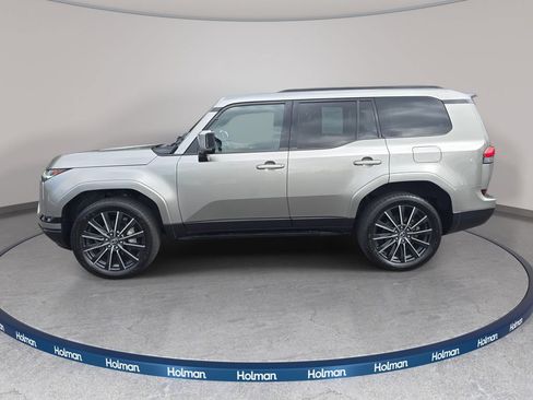 Used 2024 Lexus GX 550 AWD/4WD image 9