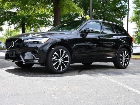 Used 2024 Volvo XC60 B5 Plus w/ Climate Package AWD/4WD image 3