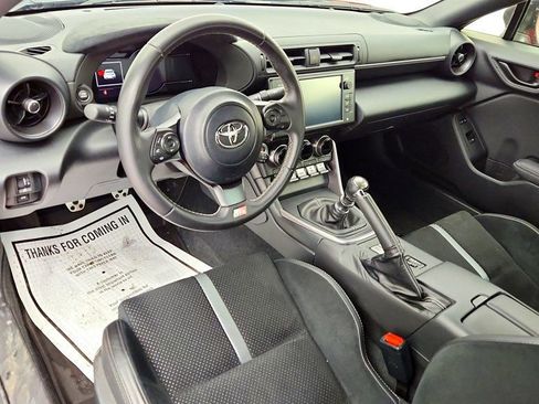 Used 2023 Toyota GR86 Premium w/ ALL Weather Mat Package (TMS) image 13