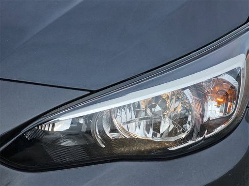 Certified 2023 Subaru Crosstrek 2.0i Premium image 33